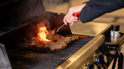 Manejo de brasas para asado perfecto