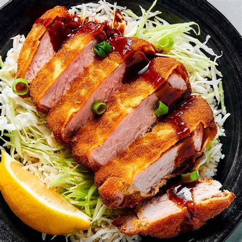 Fotografía de un katsusando (sándwich de tonkatsu)