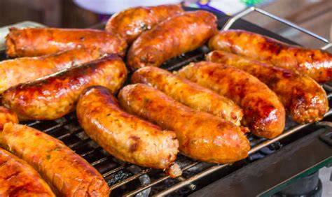 Tabla de chorizos criollos, butifarras y provoleta
