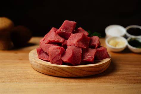 Primer plano de carne de cuello de vaca para guisar
