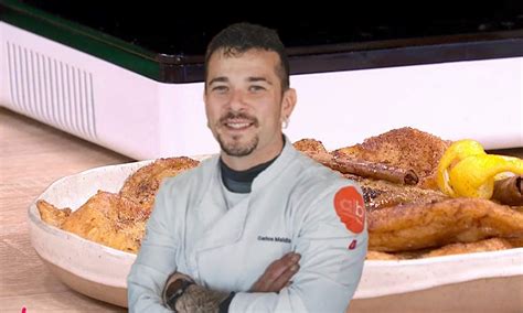 Carlos Maldonado preparando la bechamel