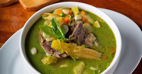 Plato de Menestrón tradicional peruano
