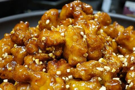 Chicharrón de pollo chino con salsa de soja