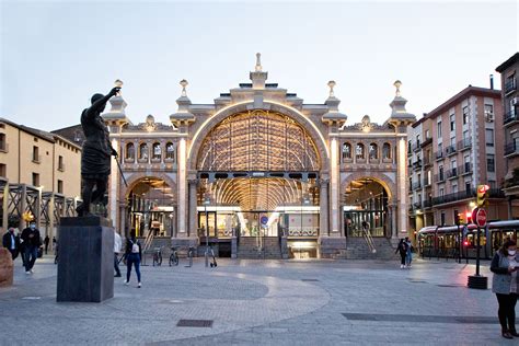 Kase.O en el Mercado Central de Zaragoza