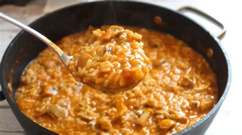Ingredientes para arroz meloso con pollo y pimientos