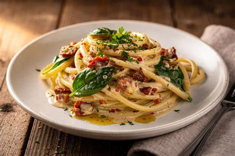 Tabla nutricional de pasta con espinacas y tomates secos