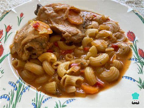 Variedades de fideos con pollo