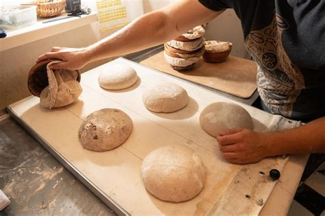 Proceso de horneado de pan casero