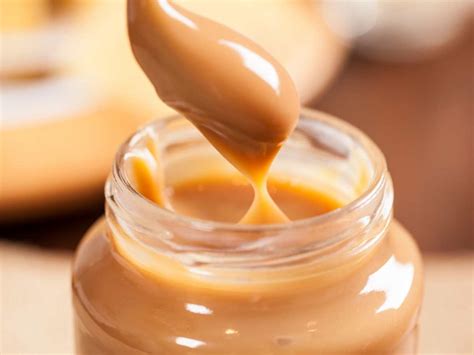 Dulce de leche en un frasco de vidrio