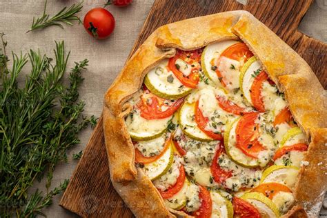 Galette salada con ingredientes frescos
