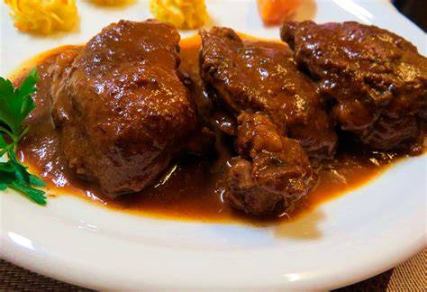 Plato de carrillada de ternera guisada