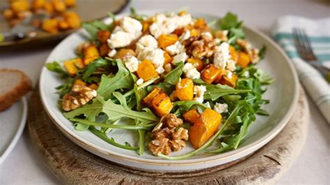 Ensalada de calabaza asada con rúcula y nueces