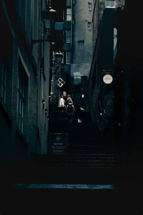 Callejón oscuro en Edimburgo