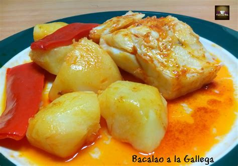 Preparación de la ajada para el bacalao a la gallega