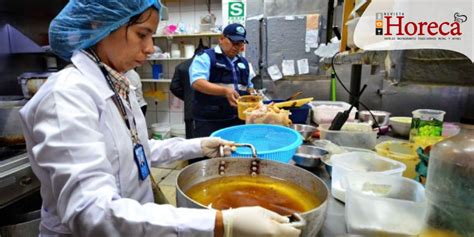 Inspección sanitaria en un restaurante