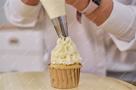 Decoración de pasteles con nata montada