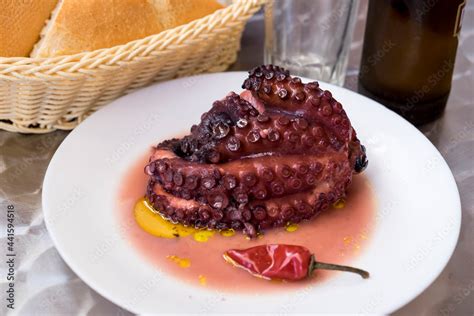 Pulpo guisado con aceite y vinagre