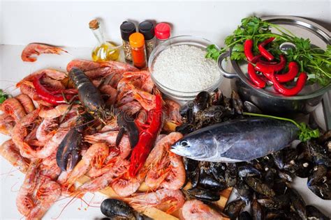 Mariscos frescos listos para cocinar