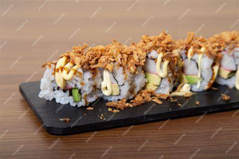 California Roll con cebolla frita
