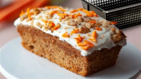 Variedad de ingredientes para budín de zanahoria sin huevo