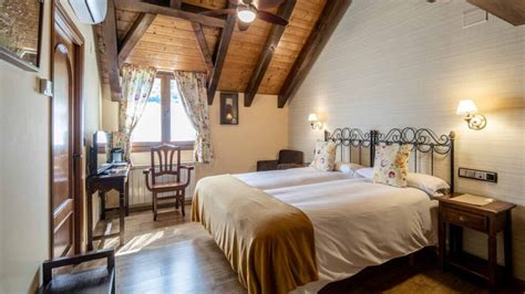 Fachada del Hotel Casa Arcas