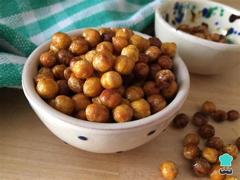 Plato de garbanzos tostados crujientes con especias