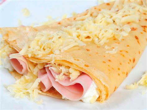 Variedad de crepas dulces y saladas en Patisserie Dominique