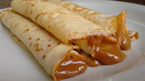 Crepes rellenos de dulce de leche y caramelo