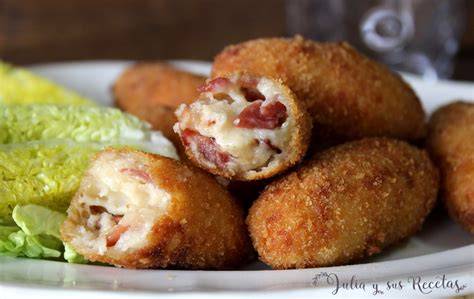 Croquetas de jamón ibérico doradas y crujientes