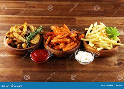 Variedad de patatas fritas saludables