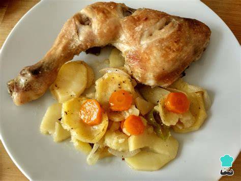 Pollo en el horno con patatas y pimientos