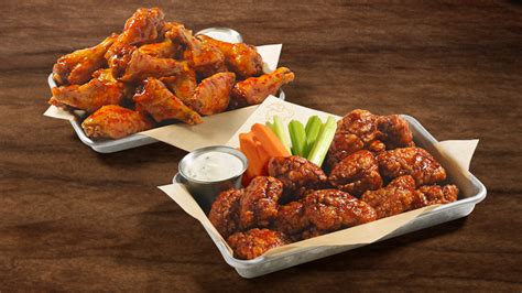Variedad de alitas y boneless de Buffalo Wild Wings