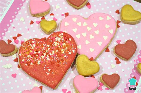 Galletas de corazón decoradas con fondant