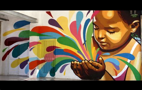 Ejemplos de murales artísticos en persianas de panaderías