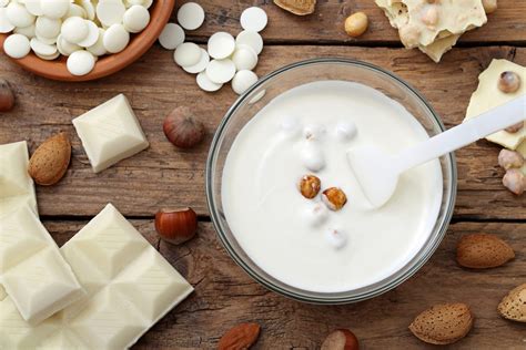 Variedad de postres con chocolate blanco