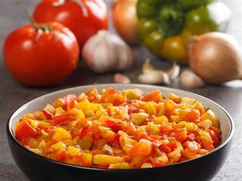 Proceso de triturado de verduras para sofrito rápido