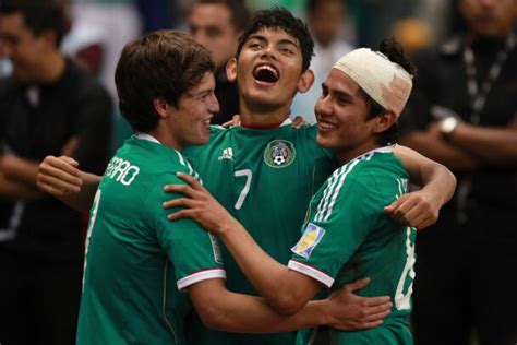 José Tostado celebrando el Mundial Sub-17