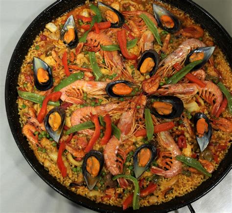 Imagen de paella mixta terminada