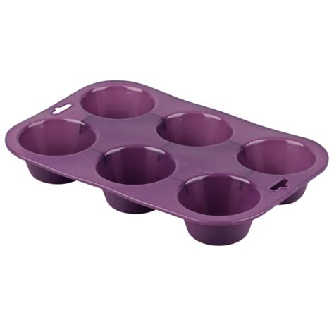 Desmolde fácil de un pastel de una bandeja de silicona