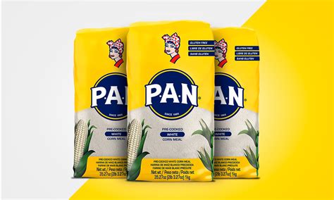 Embalaje de Harina P.A.N. con la figura de Carmen Miranda.