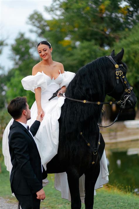 Novia a caballo en una boda