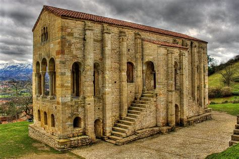 Iglesia de Santa María del Naranco