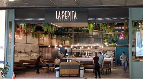 Interior de La Pepita Burger Bar