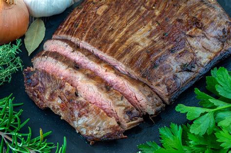 Vacío de ternera adobado cocinado a la plancha