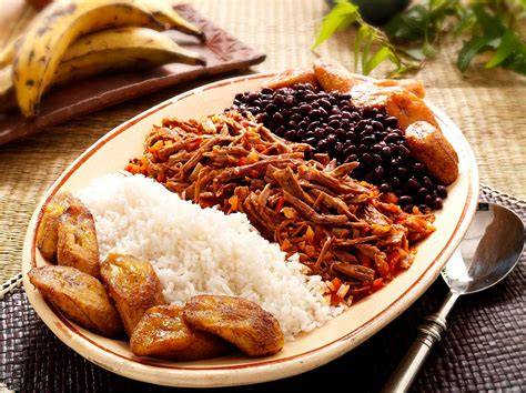 Plato de Pabellón Criollo venezolano