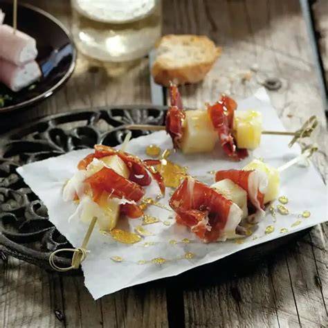 Queso curado con virutas de jamón ibérico