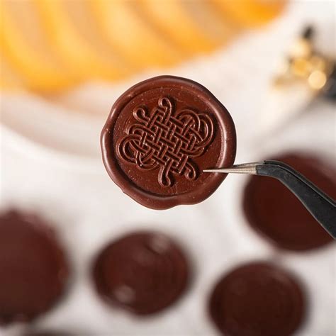 Sello de chocolate hecho con molde