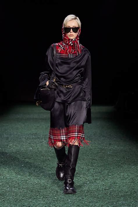 Colección Burberry otoño-invierno 2024/2025 con tartán