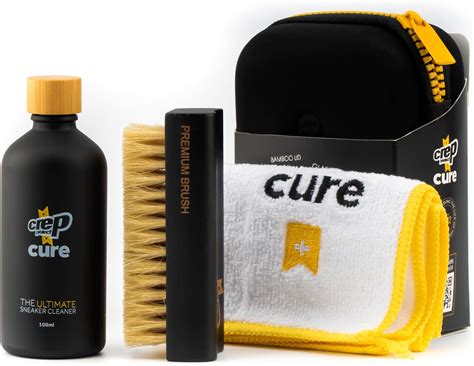 Kit de limpieza Crep Protect Cure con sus componentes