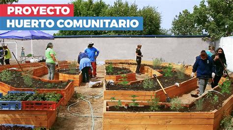 Voluntarios trabajando en los huertos de Rivas Vaciamadrid